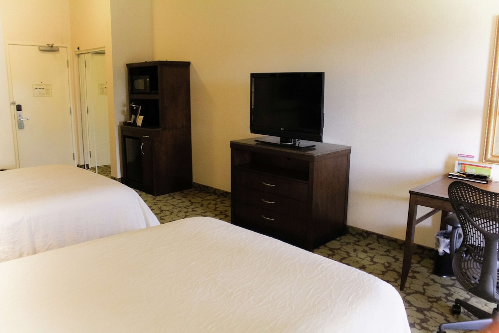 Hilton Garden Inn Redding - photo 24