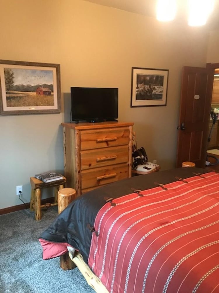 Inn on Bigfork Bay John Wayne — Bigfork — photo 2