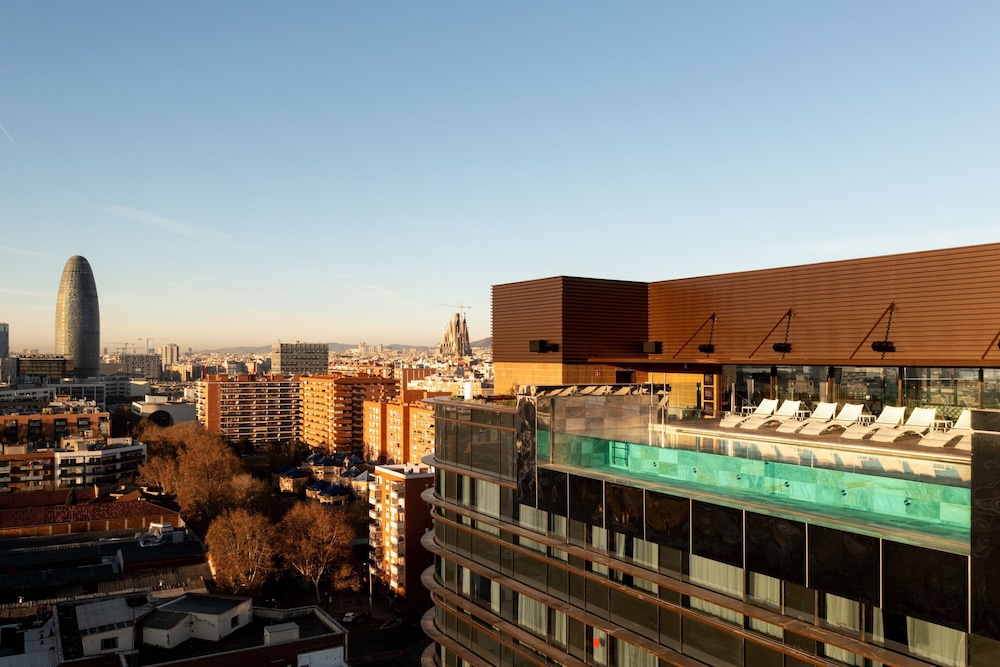 Labtwentytwo Barcelona a Tribute Portfolio Hotel — 4-Star Luxury Hotel in Barcelona, Spain