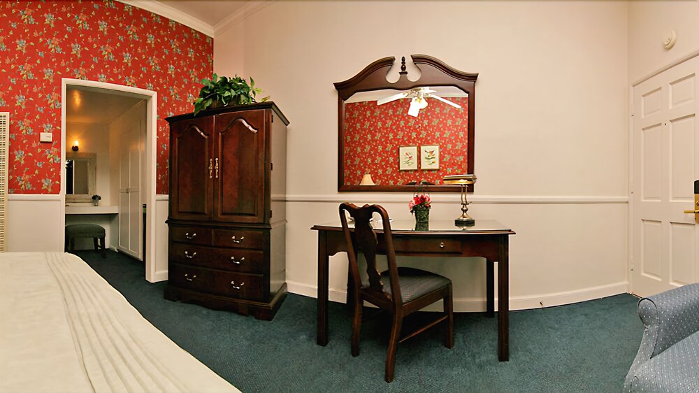 Lavender Inn by the Sea - photo 9