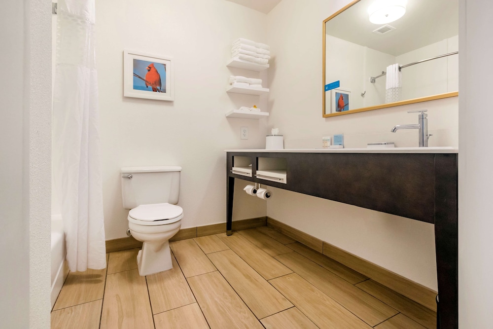 Hampton Inn Richmond - photo 18