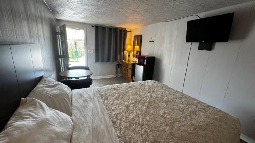 Hopwood Motel - photo 22