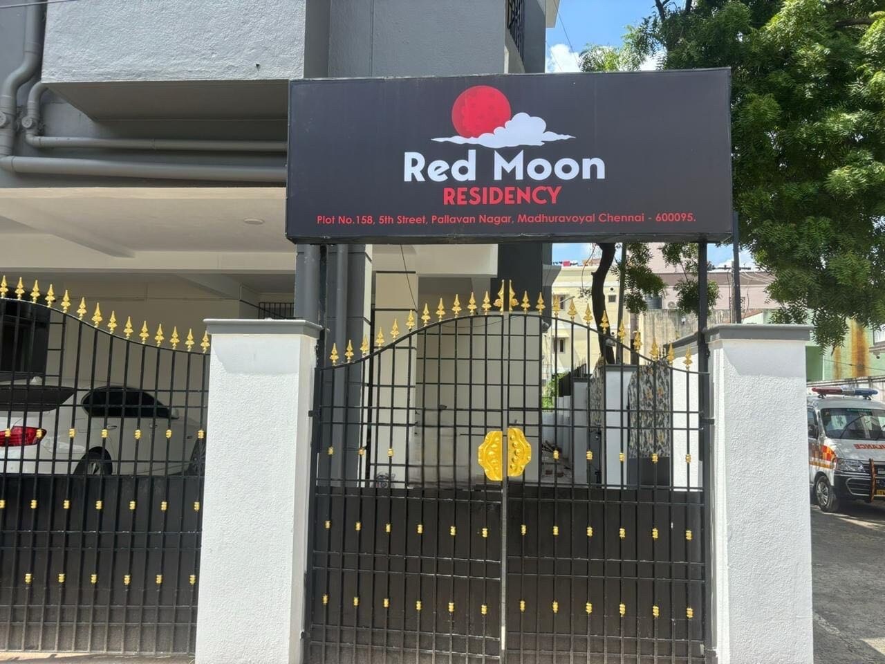 Super Hotel O Red Moon Residency — 4-Star Luxury Hotel in Chennai, India