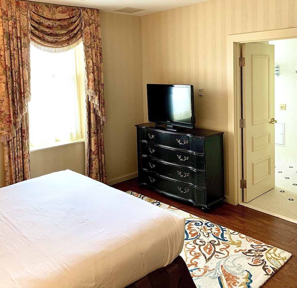 Hotel Winneshiek - photo 18