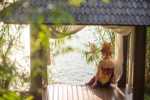 長崎の波音で目覚める冒険基地 Villa 魔女の休日 Villa Witch's Holiday — 4-Star Luxury Hotel in Shirahamacho-Usazakiminami, Japan
