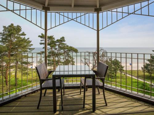 Strandvillen Binz Ferienwohnung mit Meerblick 2 Schlafzimmern und Balkon SV 768 — 4-Star Luxury Hotel in Ostseebad Binz, Germany
