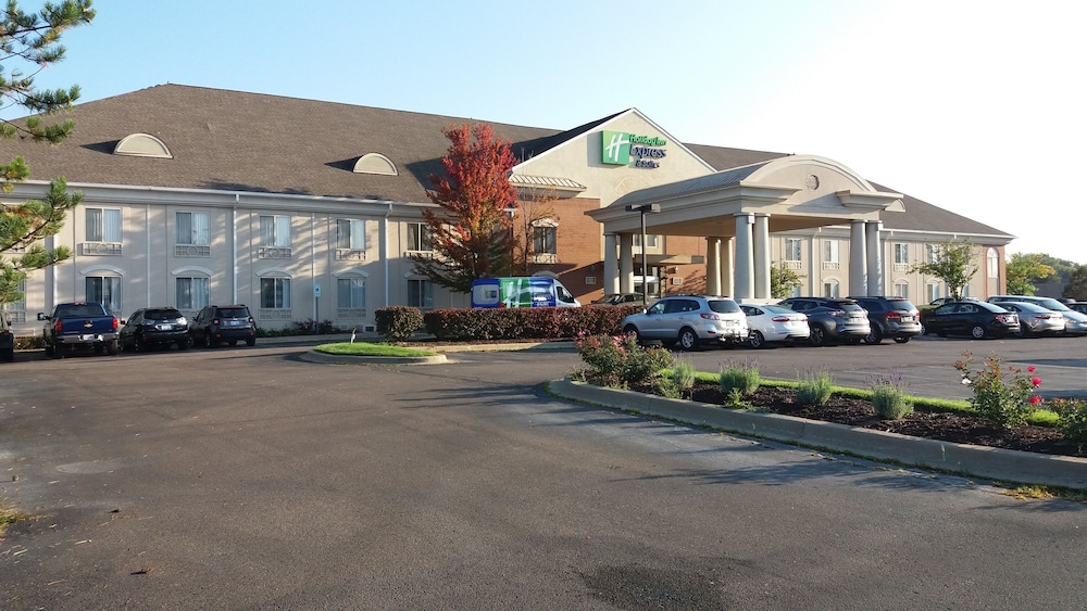 Holiday Inn Express Hotel & Suites Waterford by IHG - photo 97