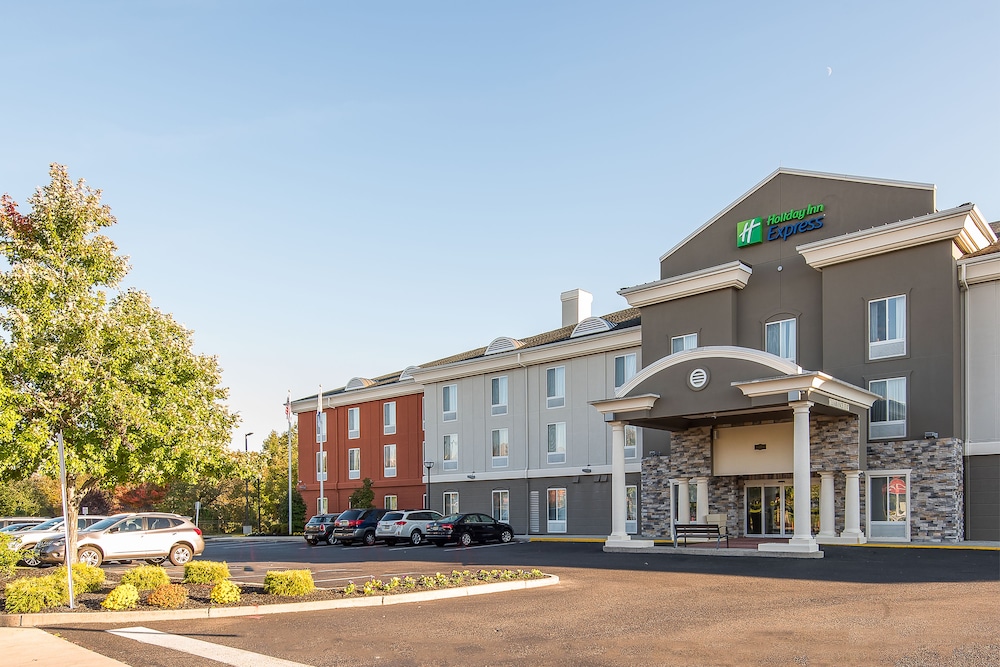 Holiday Inn Express & Suites Philadelphia Mt. Laurel by IHG - photo 46