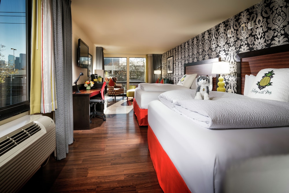 Staypineapple The Maxwell Hotel Seattle Center Seattle