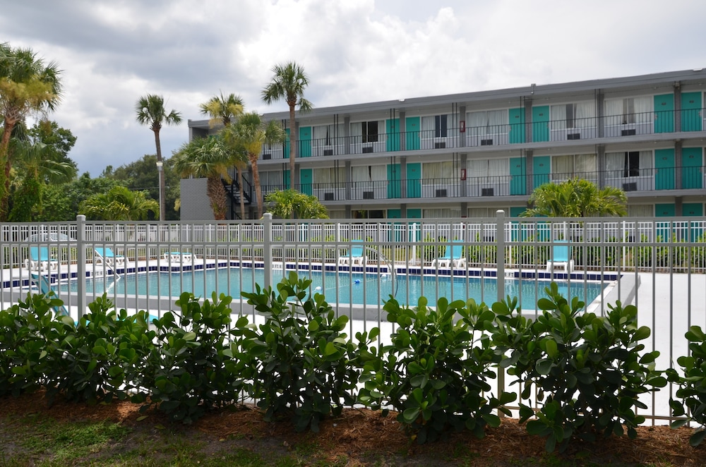 Altamonte Springs Hotel and Suites - photo 22
