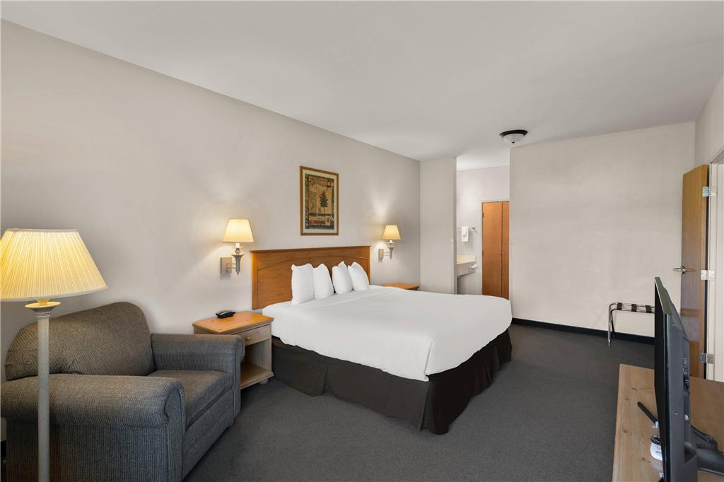 Rodeway Inn & Suites Tomahawk - photo 26