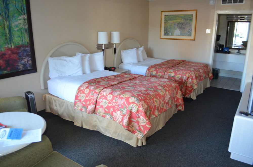 Chapel Hill University Inn - photo 12