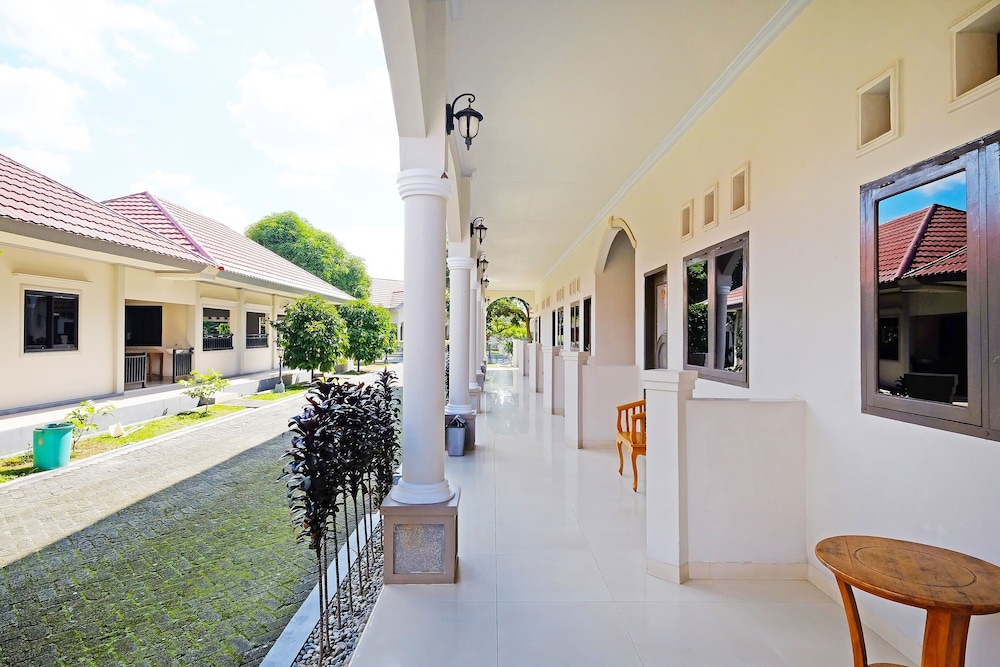 Collection O 91046 Hotel Remaja Indah Masamba in Makassar, Indonesia