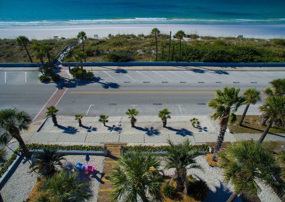 Sabal Palms Inn - photo 41