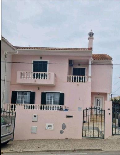 Sleep and Fly — carbon neutral stay, Faro