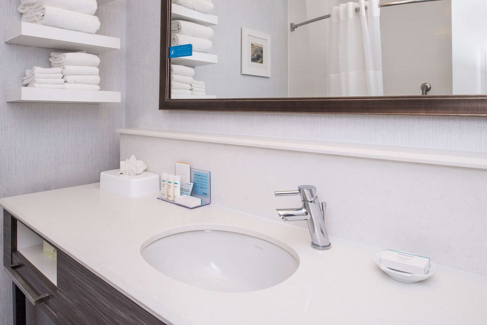 Hampton Inn Ft Lauderdale Plantation - photo 32