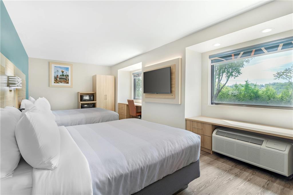 Quality Inn & Suites - photo 14