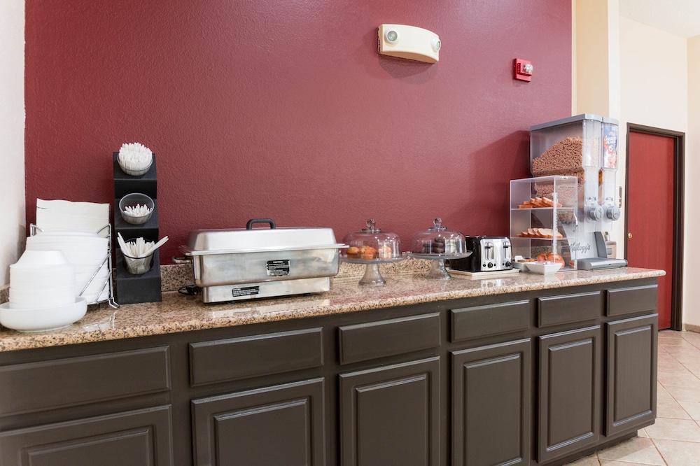 Red Roof Inn Carrollton - photo 22