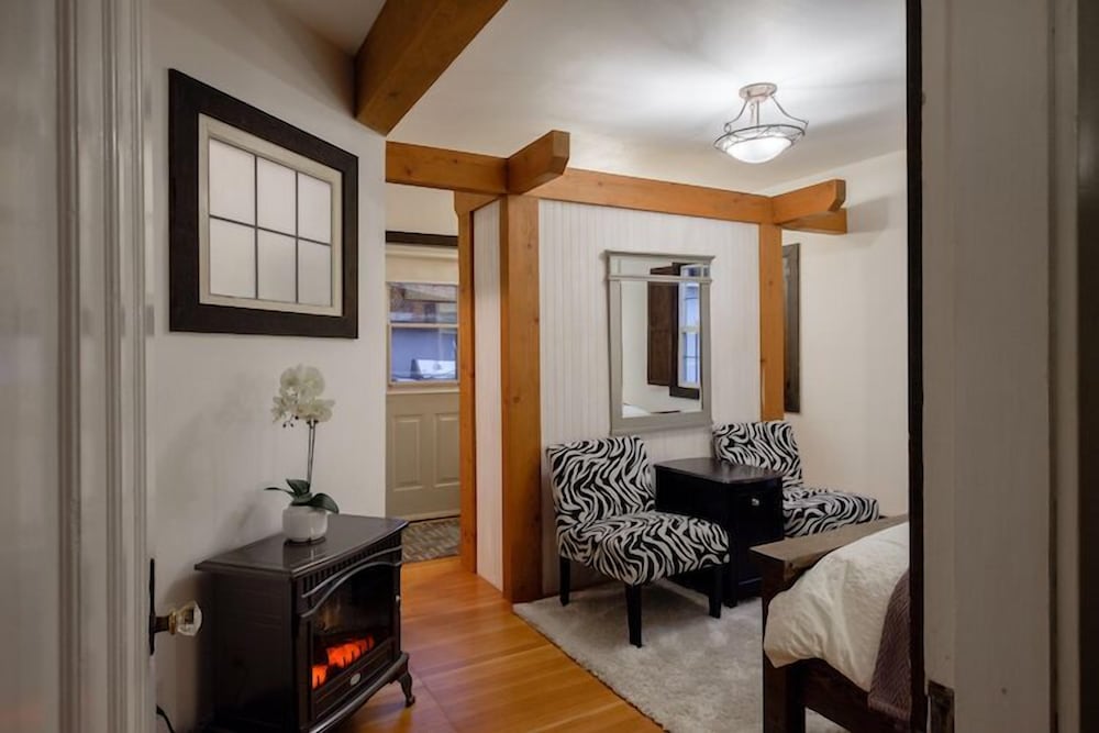 Bramblebank Cottages — Agassiz — photo 3