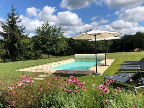 Aux charmes d'angely - last minute hotel in Unknown City