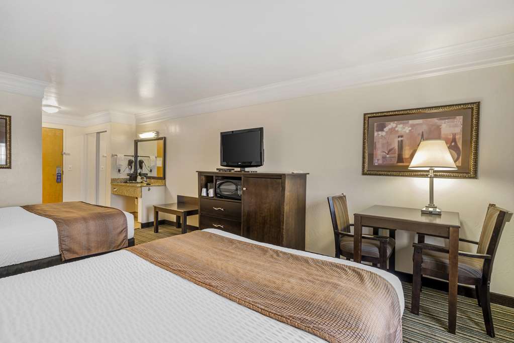Best Western Liberty Inn - photo 24