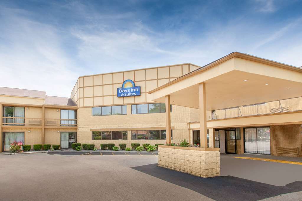Days Inn & Suites by Wyndham Madison Heights MI — hotel in Madison Heights