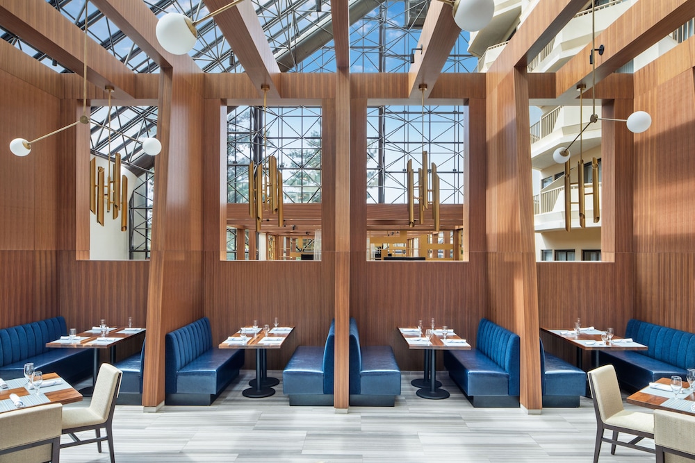 DoubleTree by Hilton Hotel Newark Airport - photo 9