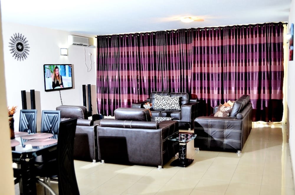 Luxury Flats Victoria Island Lagos - carbon neutral hotel in Lagos