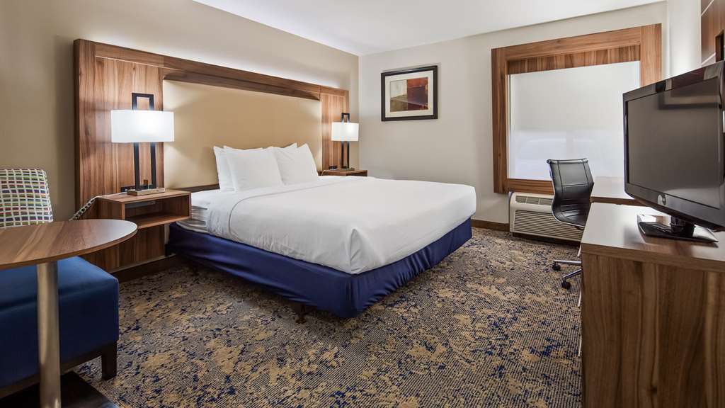 Best Western Plus Kansas City Airport KCI East - photo 20