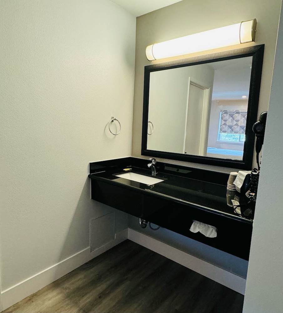 Motel 6 Martinez CA - photo 17