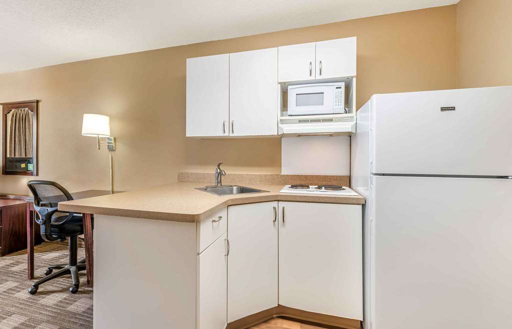 Extended Stay America Suites Minneapolis Maple Grove - photo 21