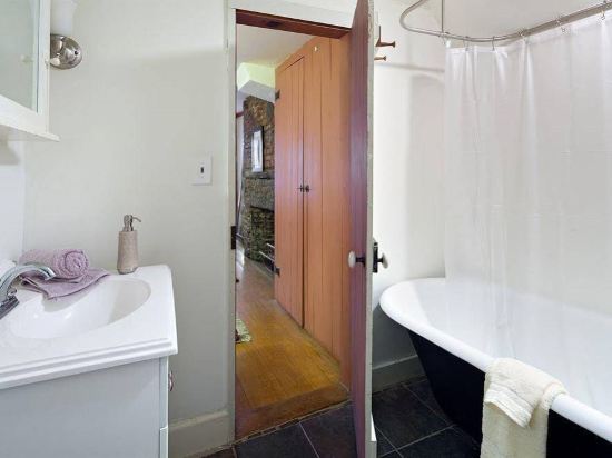 The Canal Park Inn - photo 10