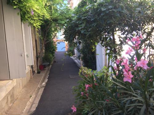 La Belle Des Remparts in Serignan, France