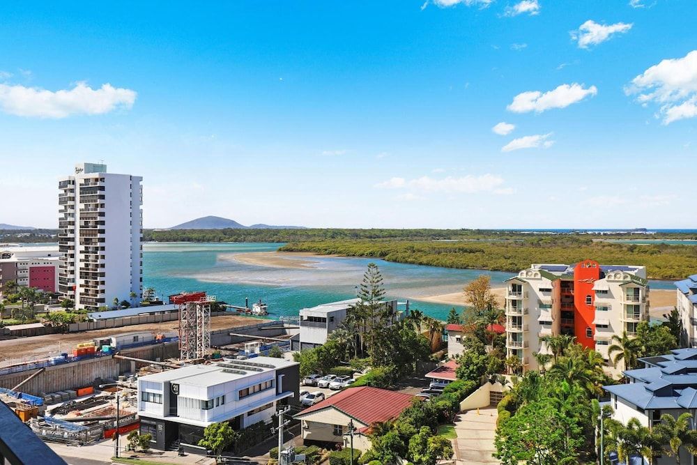 Direct Collective Rhythm On Beach — Maroochydore