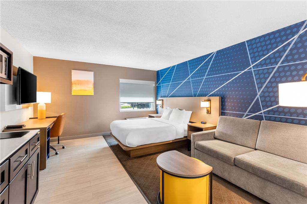 Comfort Inn Mayfield Heights Cleveland East pet-friendly hotel Mayfield Heights