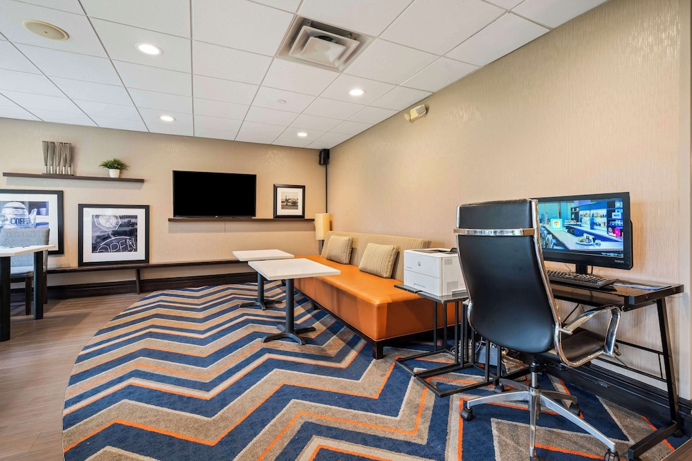 Hampton Inn Ridgefield Park - photo 70