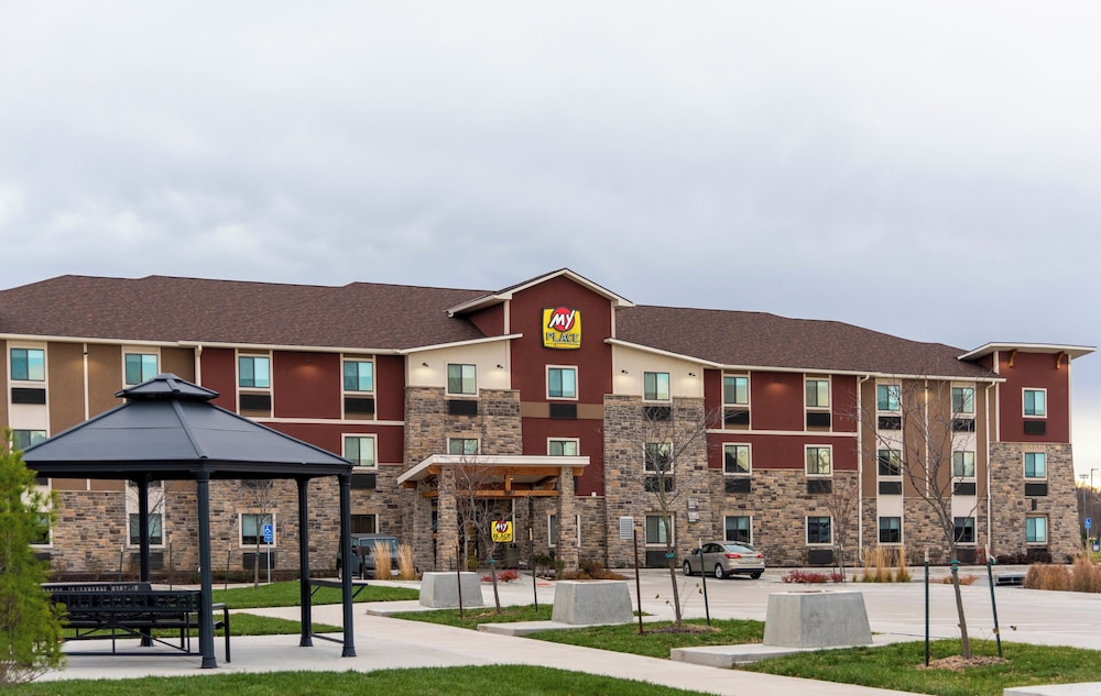 My Place Hotel Overland Park - photo 3