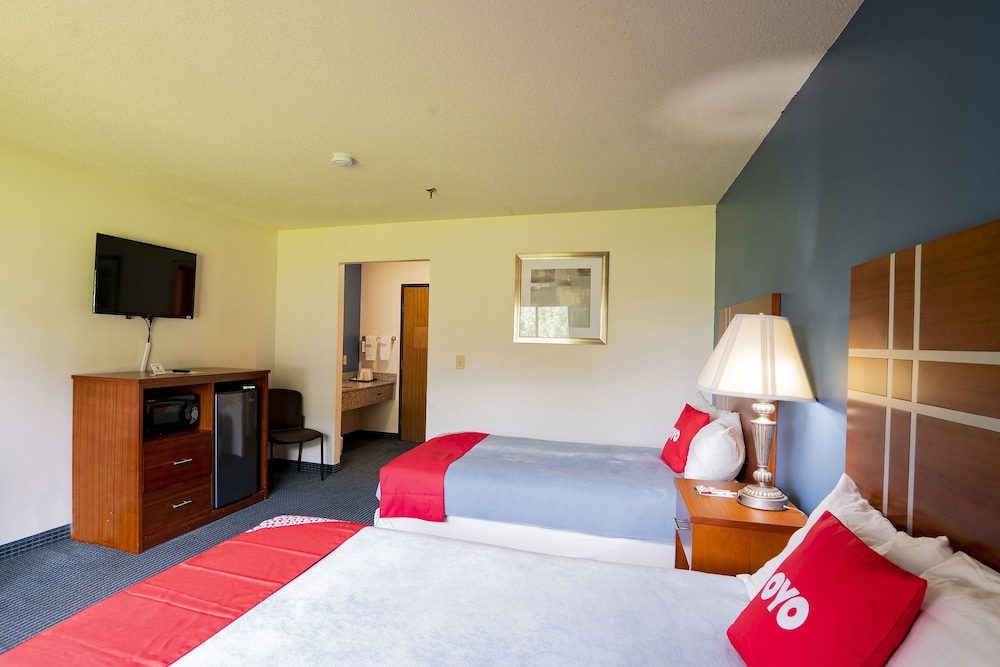 OYO Hotel Redwood Falls near Jackpot Casino - photo 6
