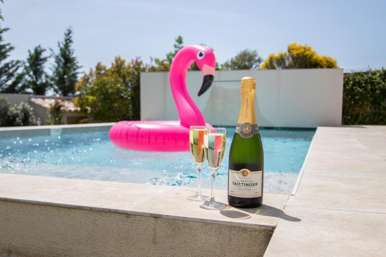Les Villas Des Fontaines — 4-Star Luxury Hotel in L'isle-Sur-La-Sorgue, France