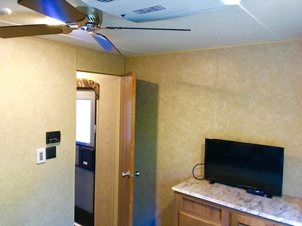 Enduro RV Citrus Valley Resort - photo 53