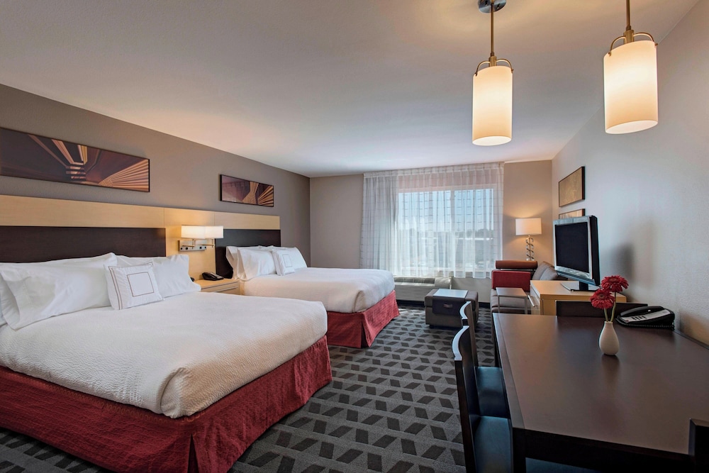 TownePlace Suites Fayetteville Cross Creek - photo 6