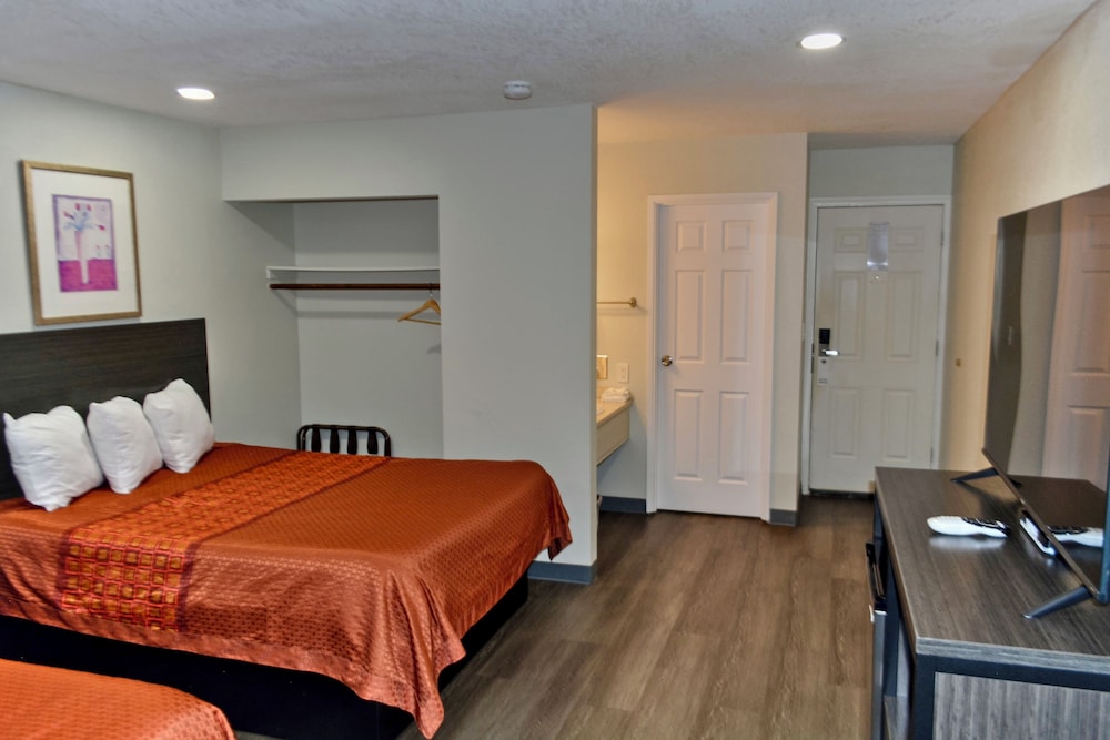 The Maverick Motel Main Street USA Collection by PNW Hospitality - photo 30