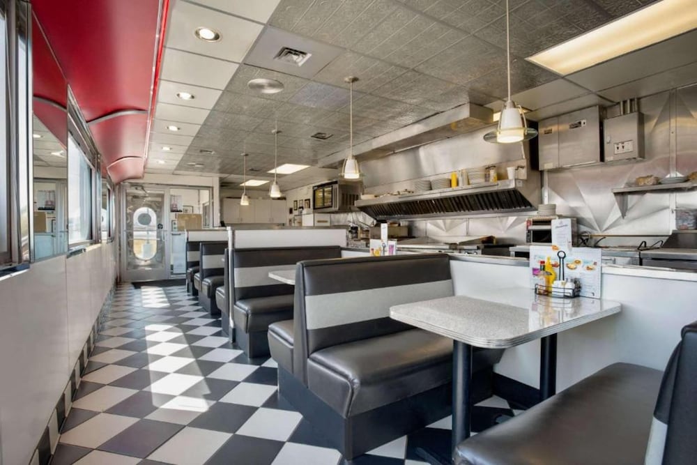 Travelodge by Wyndham Yermo - photo 15