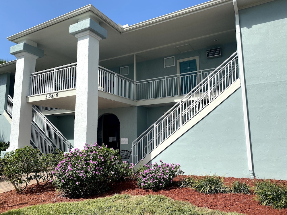 Coastal Waters Inn - photo 183