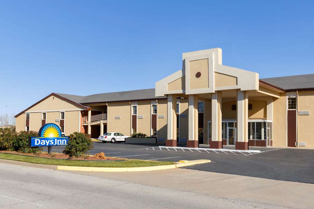 Days Inn by Wyndham Lawton - featured photo