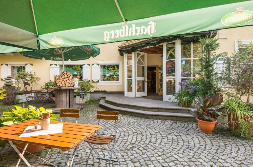 Familien Landhotel Koller s — hotel in Ringelai
