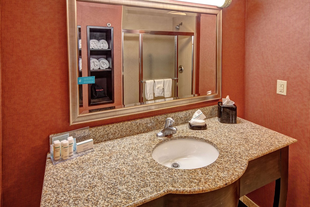 Hampton Inn Jacksonville Anniston Area - photo 36