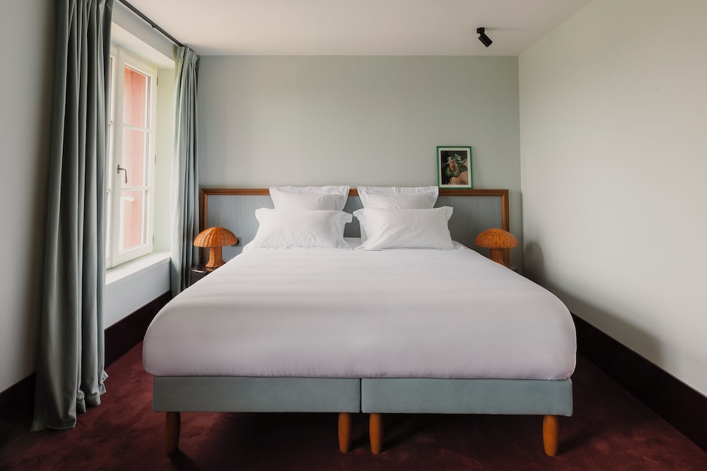 Repère Sauvage Hôtel Lodges & Restaurant in La Ville-Aux-Clercs, France