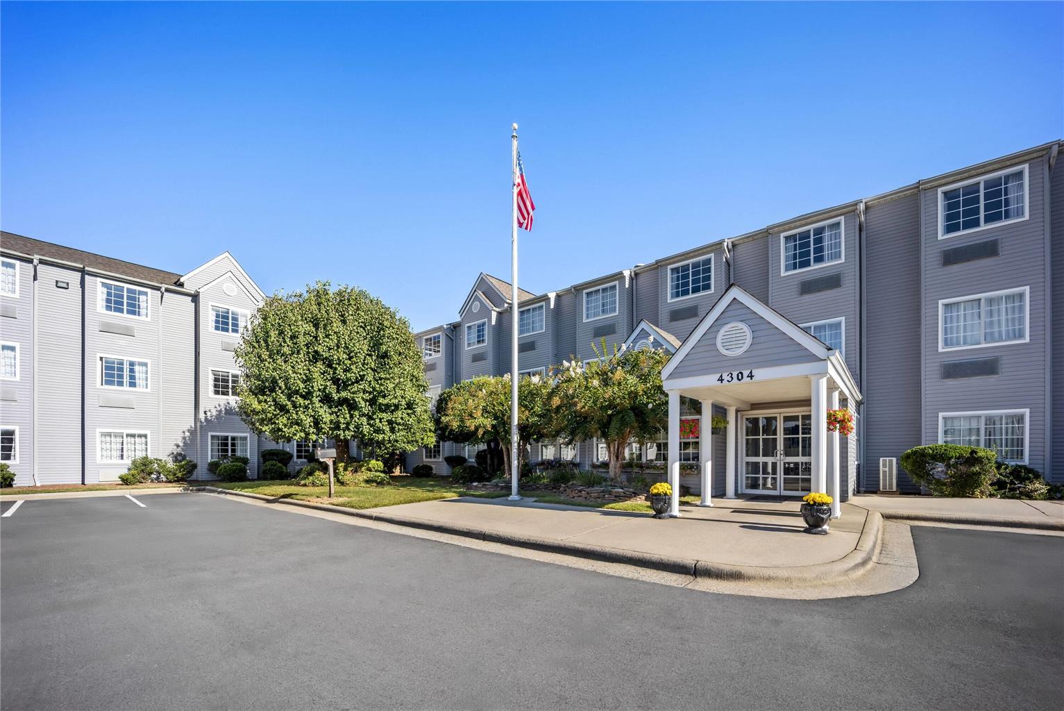 Microtel Inn by Wyndham Greensboro — hotel in Greensboro