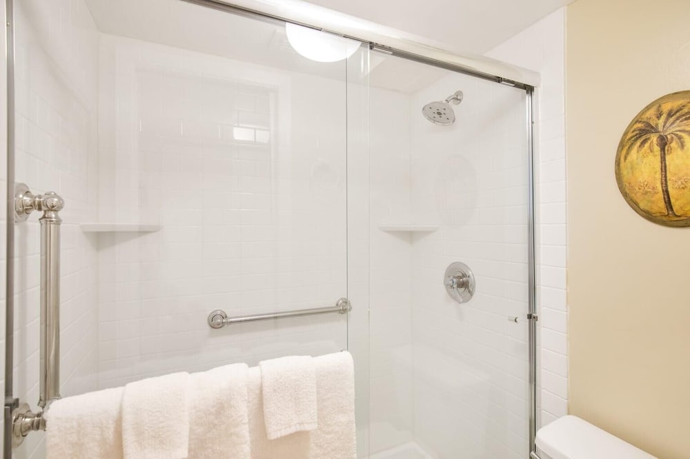 Romar Tower 5A by Vacation Homes Collection - photo 27